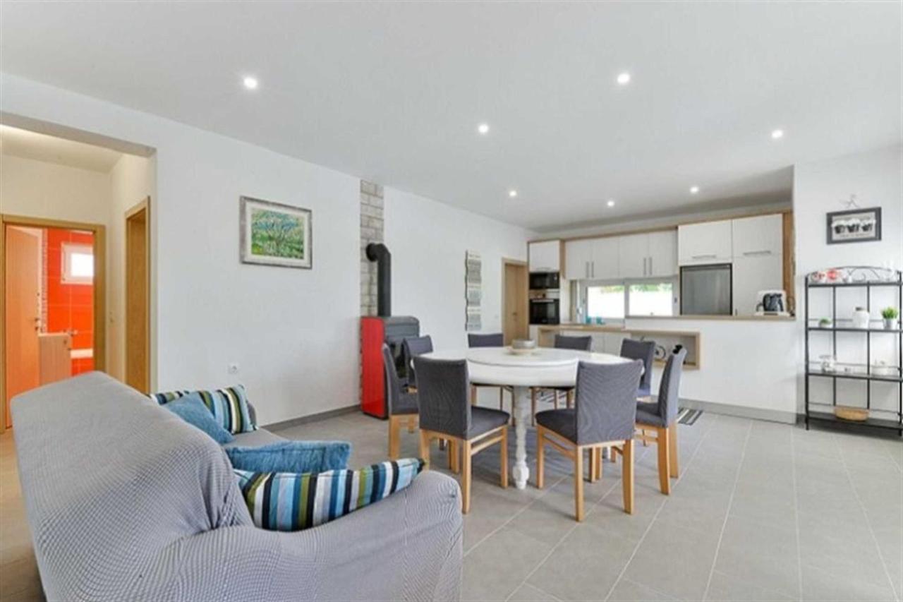 Apartment House Inga Vir Εξωτερικό φωτογραφία