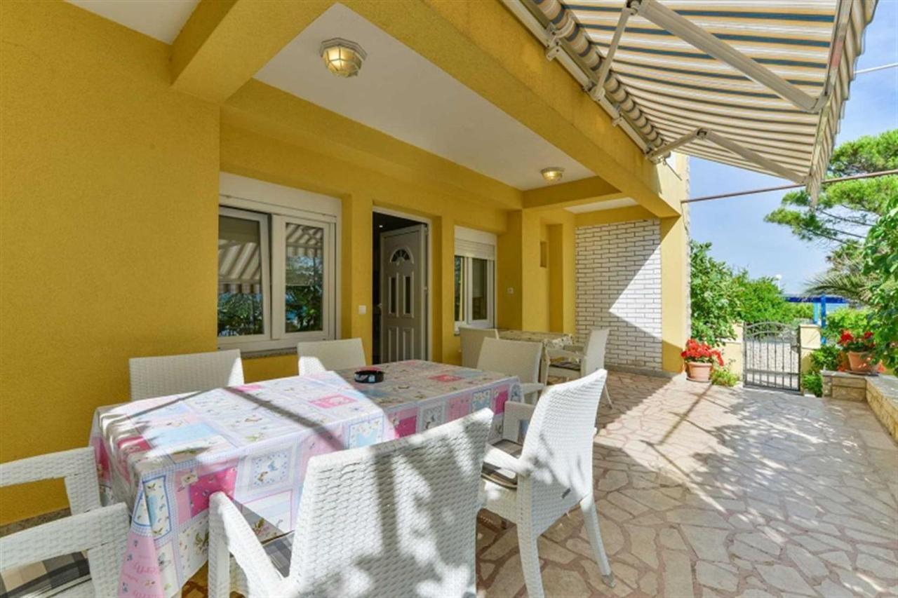 Apartment House Inga Vir Εξωτερικό φωτογραφία