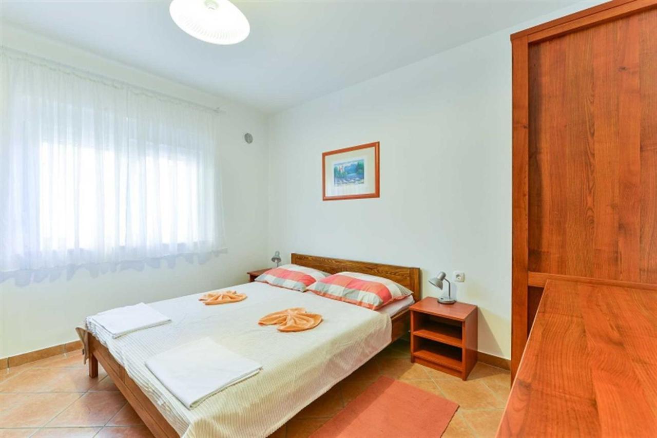Apartment House Inga Vir Εξωτερικό φωτογραφία