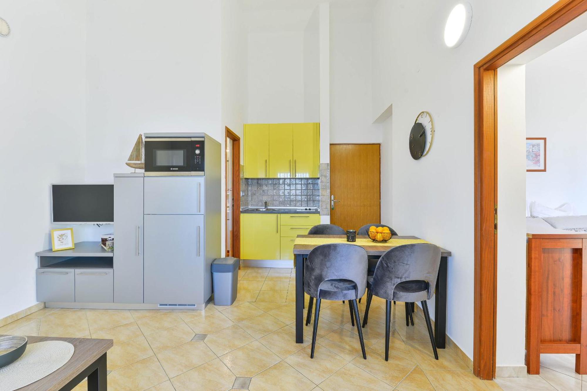 Apartment House Inga Vir Εξωτερικό φωτογραφία