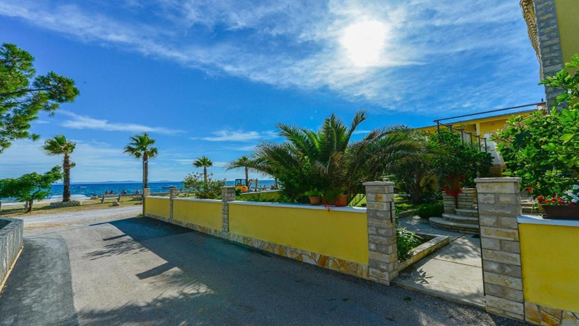Apartment House Inga Vir Εξωτερικό φωτογραφία