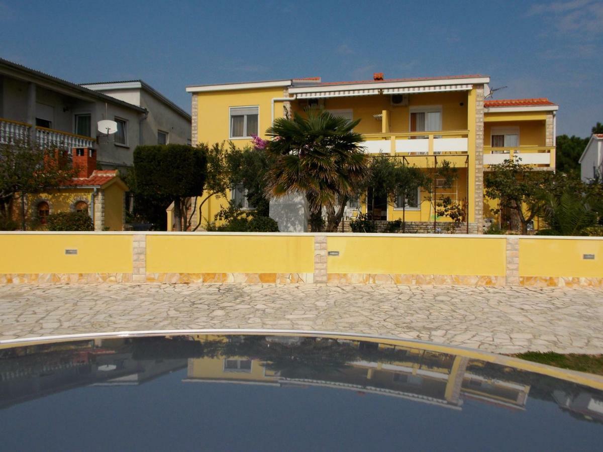 Apartment House Inga Vir Εξωτερικό φωτογραφία
